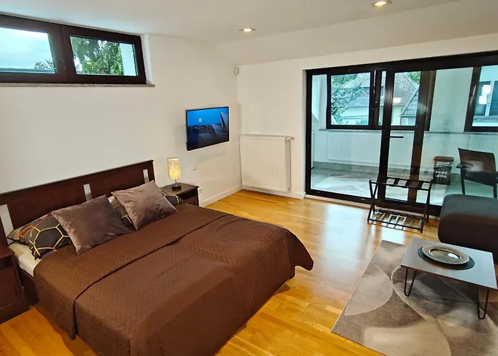 3 - Zimmervermietung Naehe Flughafen Ber - Gratis Wlan, Parken & Netflix