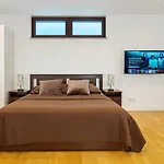 Kwatera prywatna 3 - Zimmervermietung Naehe Flughafen Ber - Gratis Wlan, Parken & Netflix *