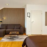 Kwatera prywatna 3 - Zimmervermietung Naehe Flughafen Ber - Gratis Wlan, Parken & Netflix Berlin