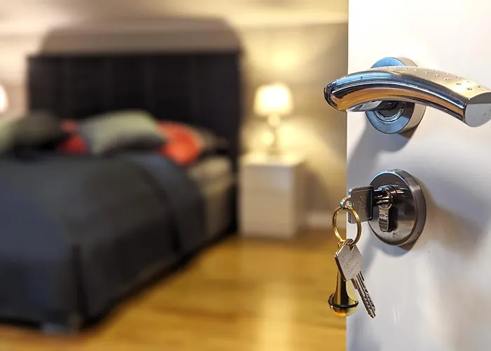 Privat bolig 3 - Zimmervermietung Naehe Flughafen Ber - Gratis Wlan, Parken & Netflix *