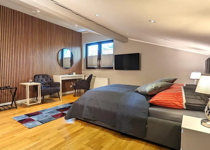 3 - Zimmervermietung Naehe Flughafen Ber - Gratis Wlan, Parken & Netflix Séjour chez l'habitant