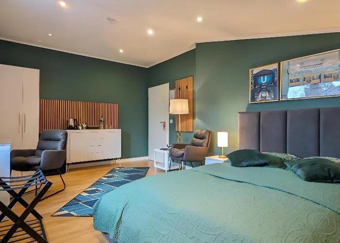 3 - Zimmervermietung Naehe Flughafen Ber - Gratis Wlan, Parken & Netflix Habitación en casa particular *