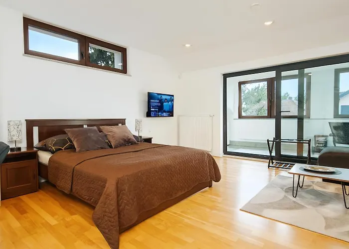 3 - Zimmervermietung Naehe Flughafen Ber - Gratis Wlan, Parken & Netflix Habitación en casa particular *