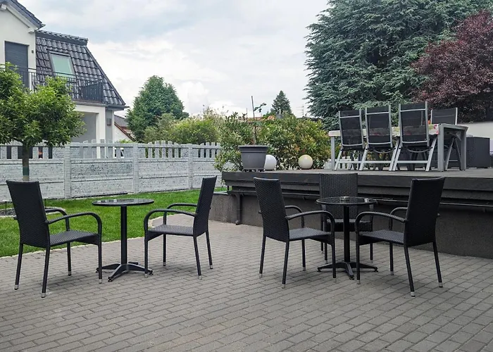 3 - Zimmervermietung Naehe Flughafen Ber - Gratis Wlan, Parken & Netflix