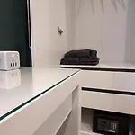 Séjour chez l'habitant 3 - Zimmervermietung Naehe Flughafen Ber - Gratis Wlan, Parken & Netflix