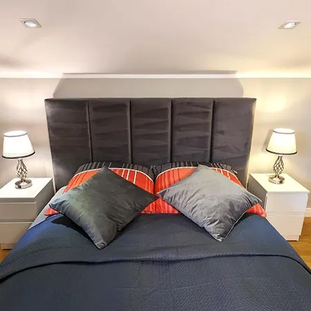 Homestay 3 Rooms - Zimmervermietung Naehe Flughafen Ber - Gratis Wlan, Parken & Netflix